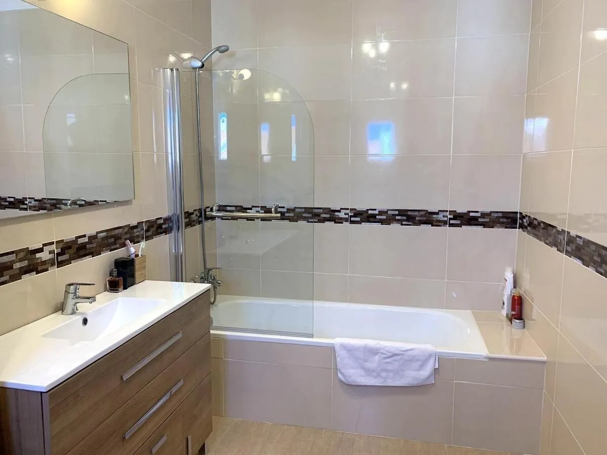 Beach House Casa Blanca, Manilva Holiday home