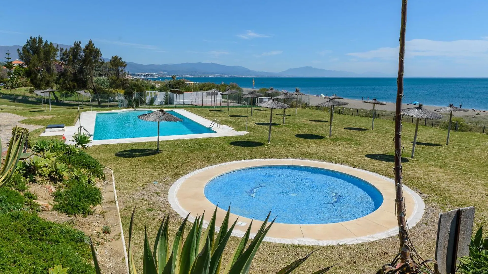 Beach House Casa Blanca, Manilva Holiday home